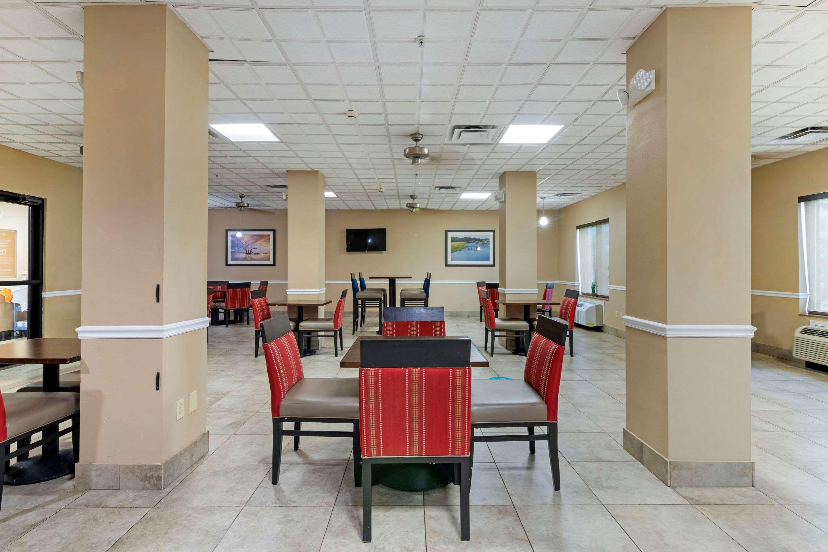 Comfort Suites Savannah North Port Wentworth Exterior foto